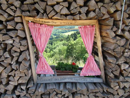 view holzstapel window