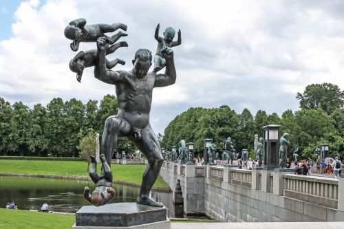 vigeland park sculpture oslo