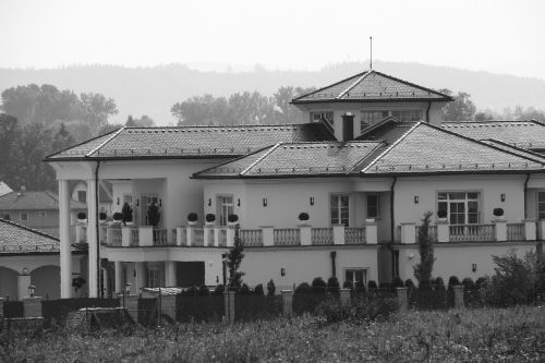 villa family house architecture