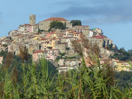 village italy hill