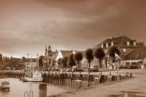 village  sea  city