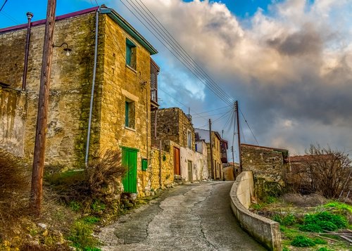 village  street  architecture