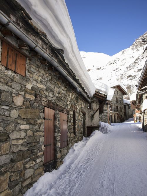 village bonneval snow