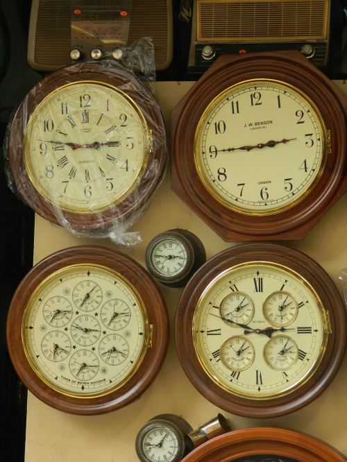 vintage clocks time