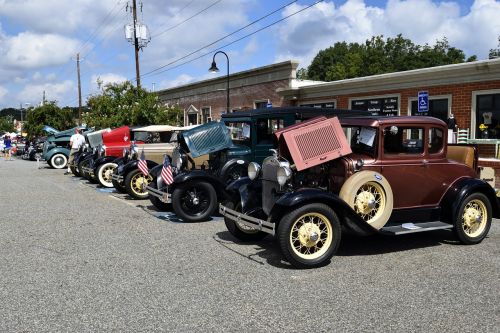 vintage cars show drive
