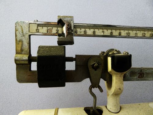 Vintage Doctor&#039;s Scale