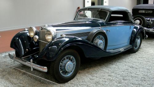 vintage mercedes-benz cabriolet 1938