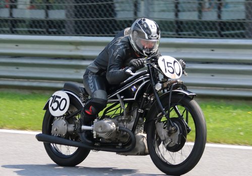vintage motorcycle race  ariel  the red bull ring