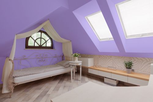 violet room bed