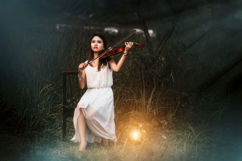 violin girl white