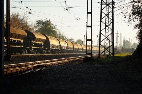 wagon deliver rail