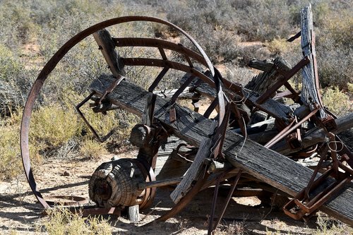 wagon  old  abandoned