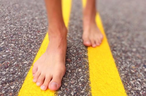 walk street barefoot