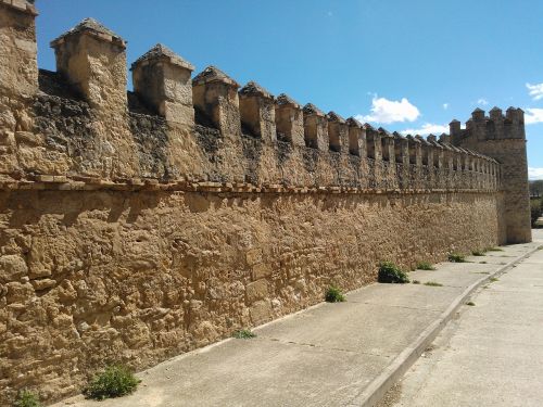 wall castle peñaranda de duero