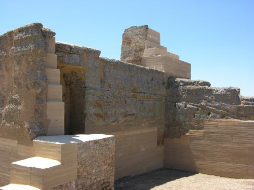 wall roman queen fortress badajoz