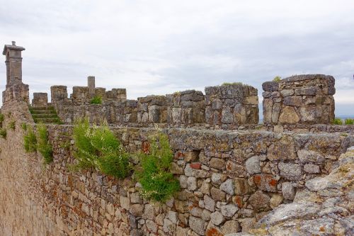 wall embattlement medieval