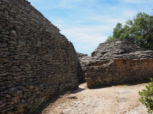 wall stone wall village des bories