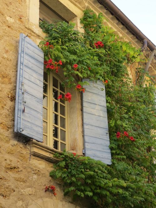 wall village provence