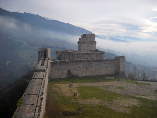 wall clouds spoleto