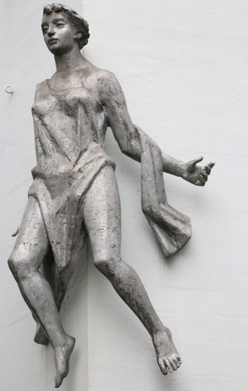 wall statue woman