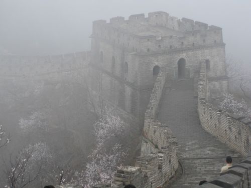 wall china cloud