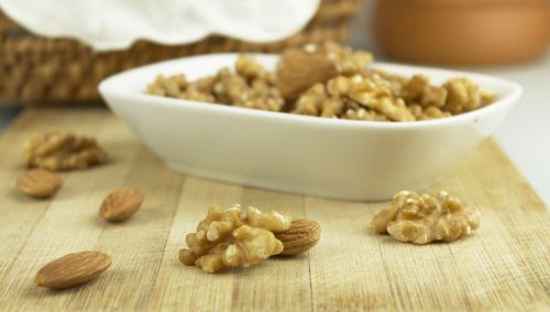 walnut dried fruits and nuts health