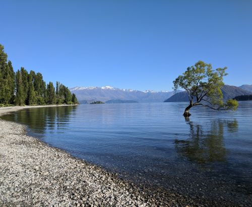 wanaka new zealand lake