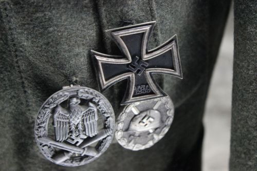war ordina the swastika