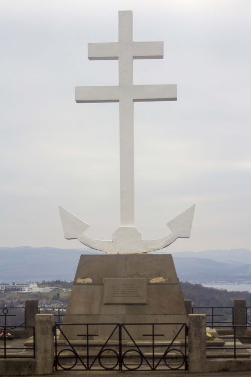 war memorial monument anchor