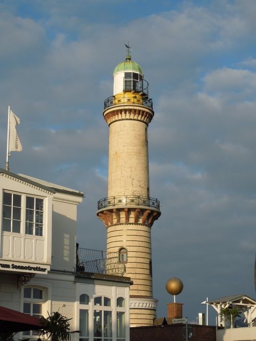 warnemünde lighthouse sky