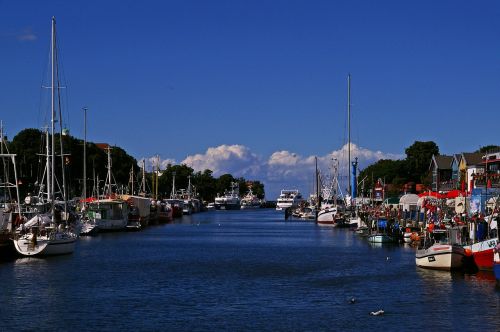 warnemünde port ship