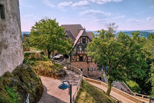 wartburg castle  truss  historically