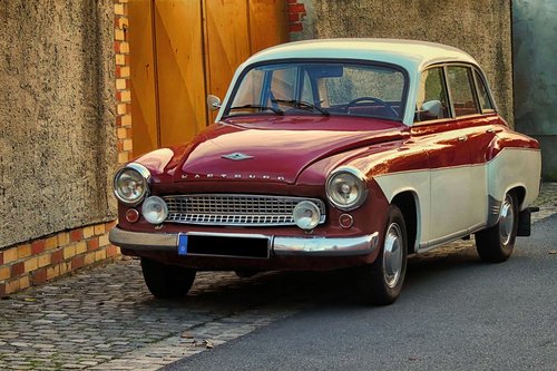 wartburg castle  oldtimer  auto