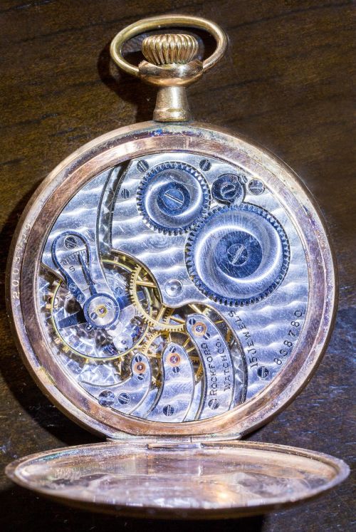 watch pocket watch time