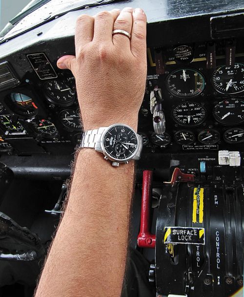 watch airplane aviator