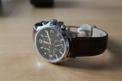 watch chronograph quartz