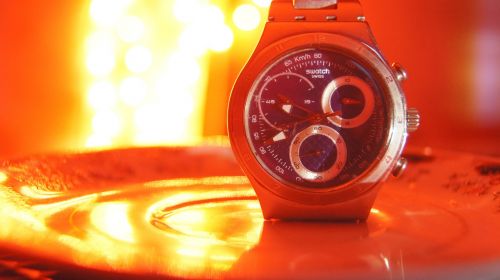 watch bokeh red