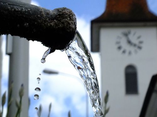 water fountain drip