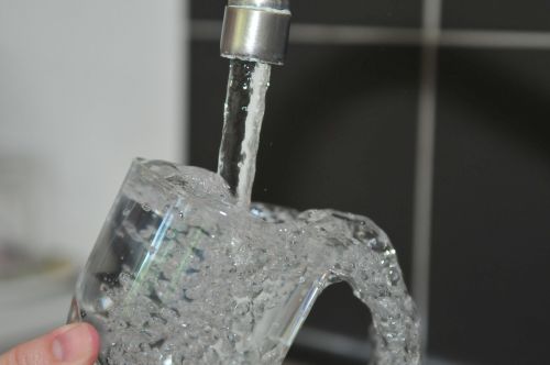 water glass faucet