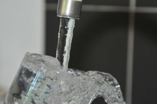 water glass faucet