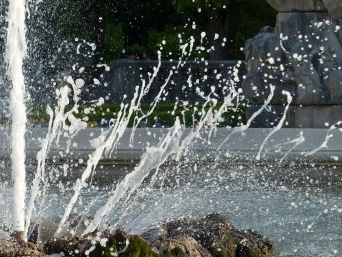 water inject fountain