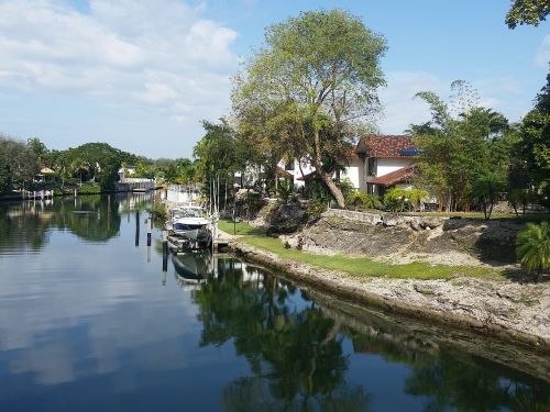 water river houses