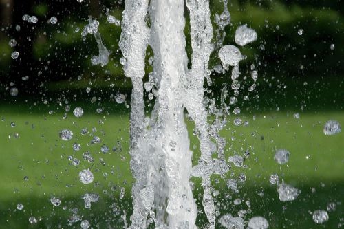 water fountain wet