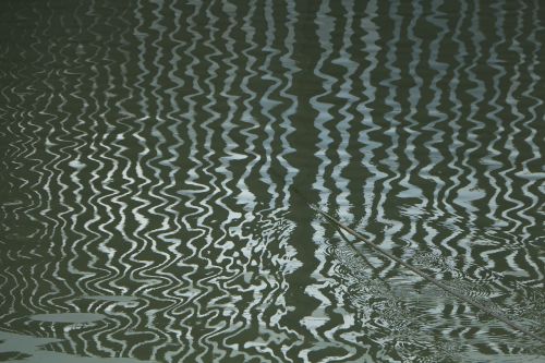 water mirroring pattern