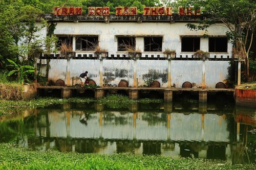 water  house  outdoors