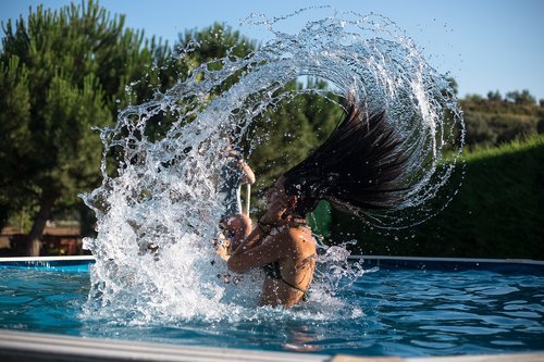 water  hair  movement