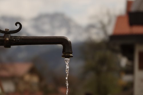 water  drinking water  mountains