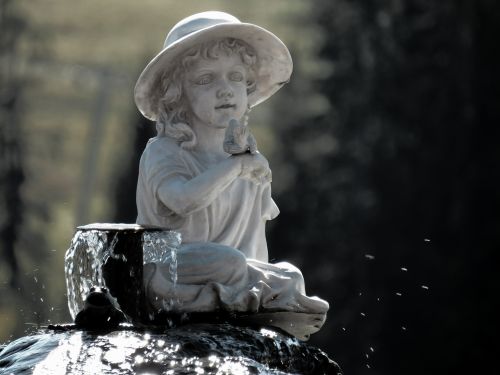 water fountain figure