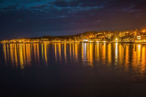 water sky reflection