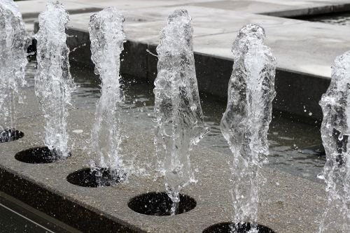water fontana sprinkling outdoor